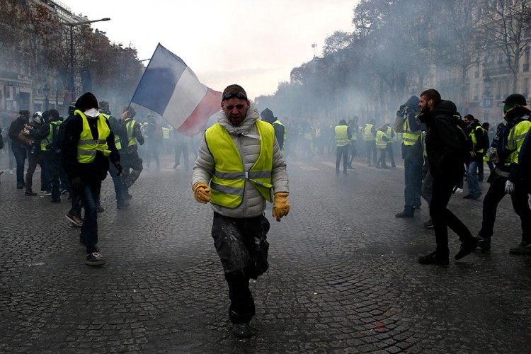 Protest "žutih prsluka" u Francuskoj odnio i deveti život