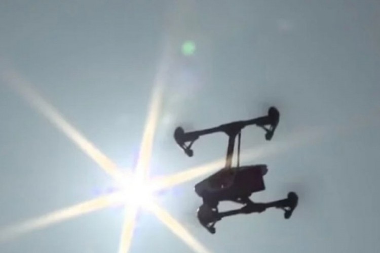 U Londonu na terenu vojska i snajperisti, potraga za dronom