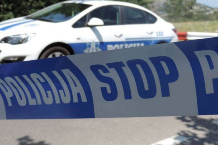 Automobil sletio u Moraču, vozač povrijeđen