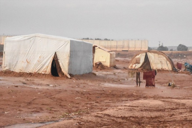 Zbog poplava bez šatora ostalo 32.000 izbjeglica