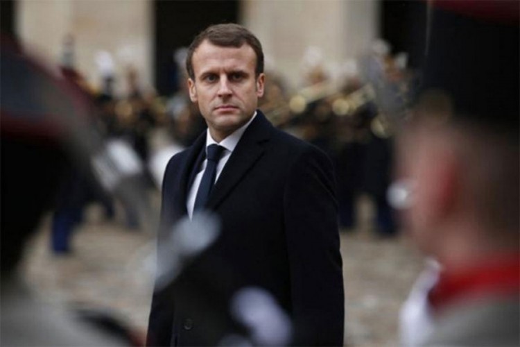"Le Monde" se izvinio Makronu: Francuski predsjednik "kao Hitler"?