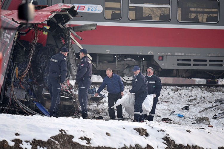 Preminula i sedma žrtva udesa voza i autobusa kod Niša