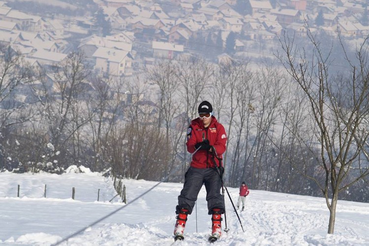 Niče skijalište u Sanskom Mostu na parceli Srbina