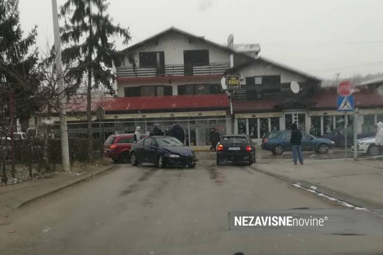 Sudar na Laušu, saobraćajni kolaps u Karađorđevoj