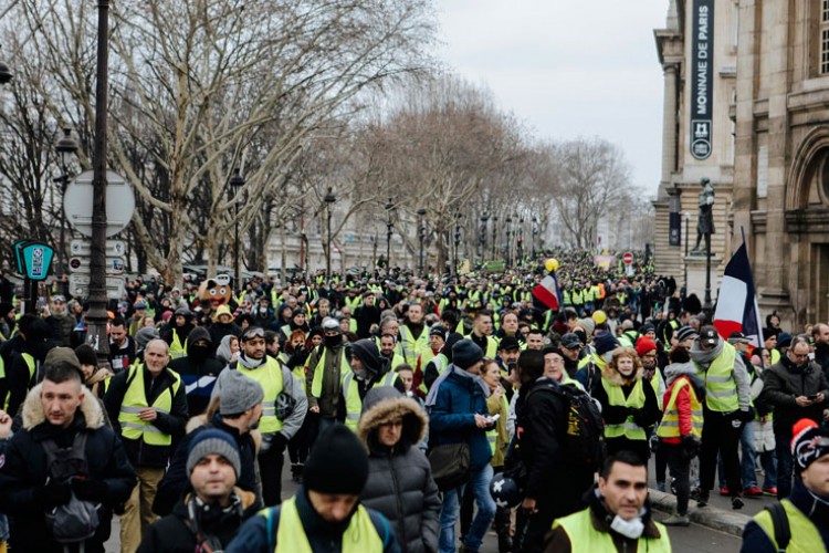 "Žuti prsluci" opet na ulicama i opet sukob s policijom