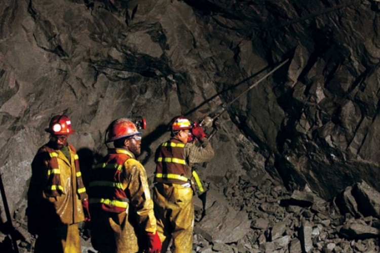 Poginulo više od 20 rudara u urušavanju rudnika