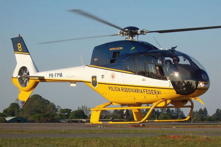 Srušio se policijski helikopter u Rio de Ženeiru, poginuo narednik