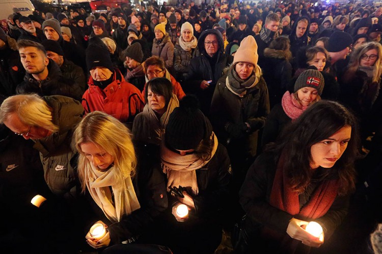 Poljaci odaju poštu ubijenom gradonačelniku Gdanjska