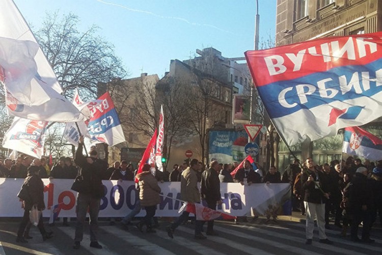 Više od 30.000 ljudi na ulicama Beograda zbog Putina