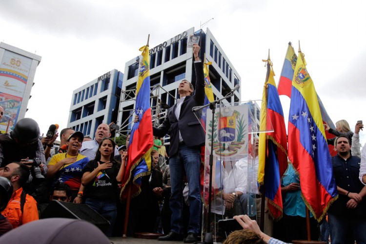 SAD o haosu u Venecueli: Sve opcije su na stolu