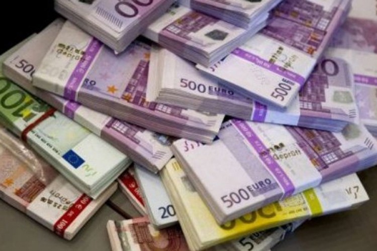 Prosječna zarada u novembru prošle godine 428 evra