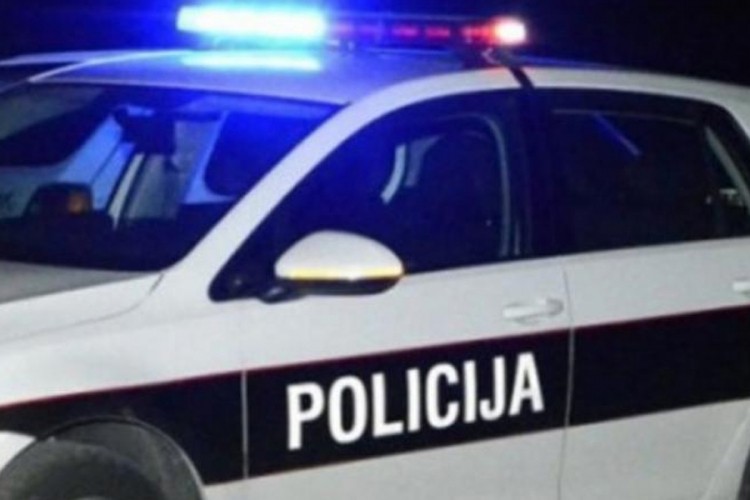 U Mostaru ponovo opljačkana brza pošta, napadači od radnice ukrali i golfa