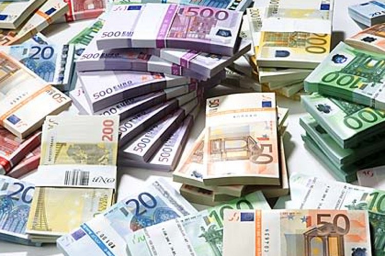 Crnogorci objavili koliko imaju milionera i koji ima najviše novca na računu