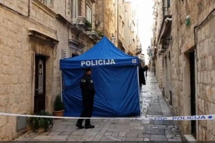 Mornar u Dubrovniku ubio punca i suprugu pa sebi presudio