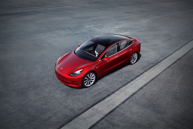 Tesla šalje Model 3 u Evropu
