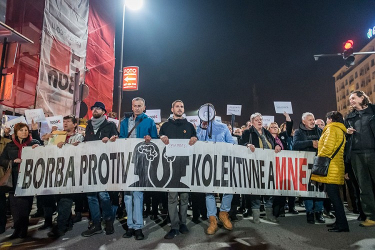 Protest u Podgorici: Zbog afere "Koverat" zatražene ostavke čelnika tužilaštva