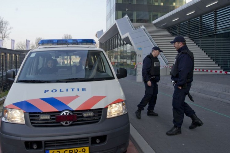 Holandija: Pucnjava u blizini banke, napadač ubijen