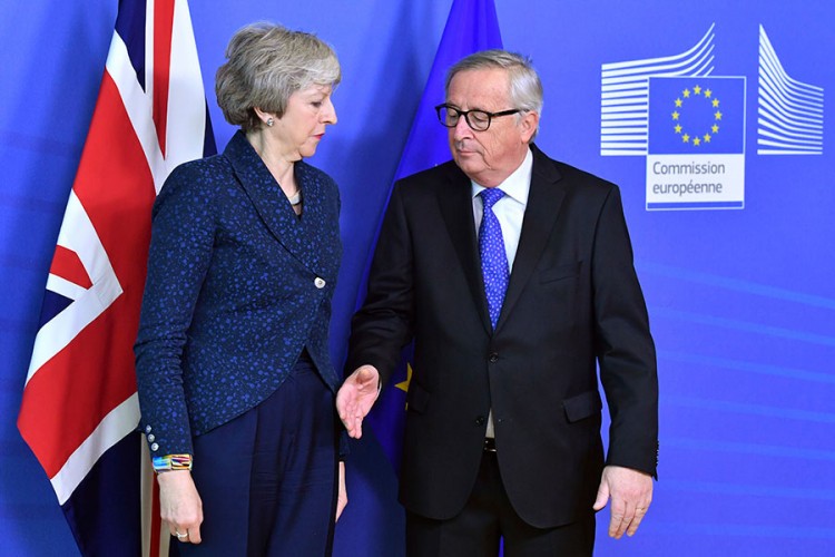 Junker odbacio ponovno razmatranje sporazuma o Brexitu
