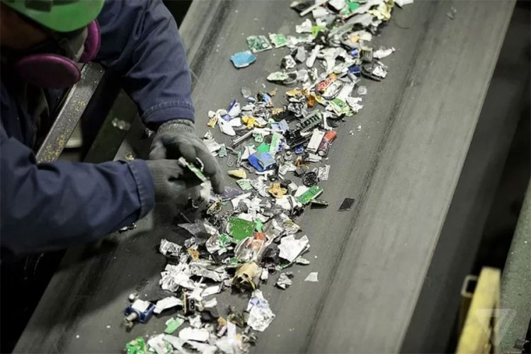 Japanci prave medalje od 48.000 tona elektronskog otpada