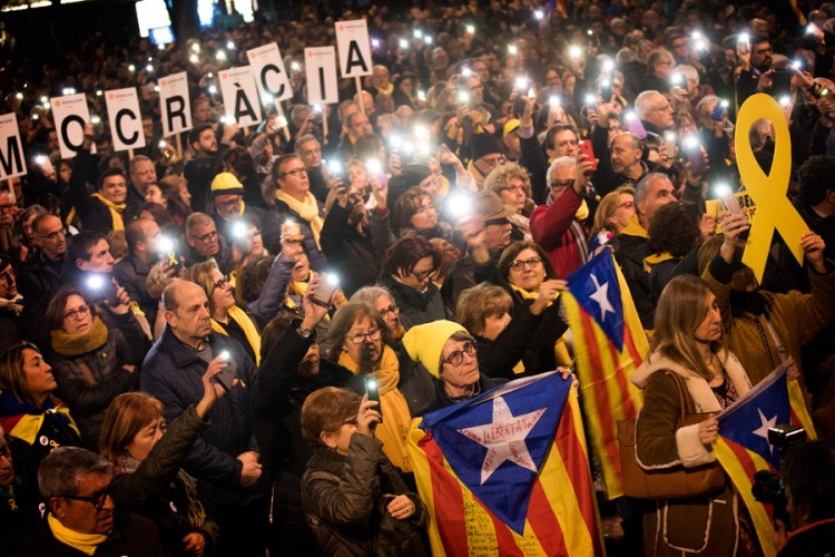 Uprkos protestima počelo suđenje katalonskim separatistima