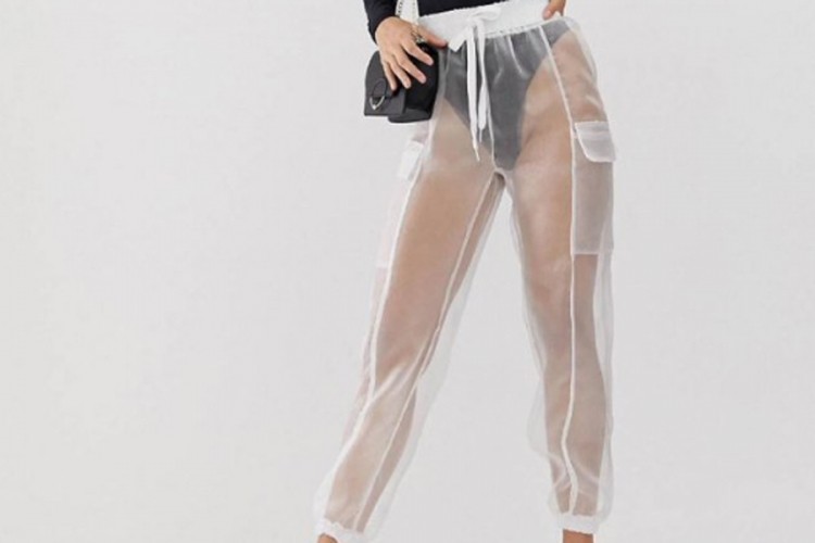 Prozirne pantalone novi modni hit