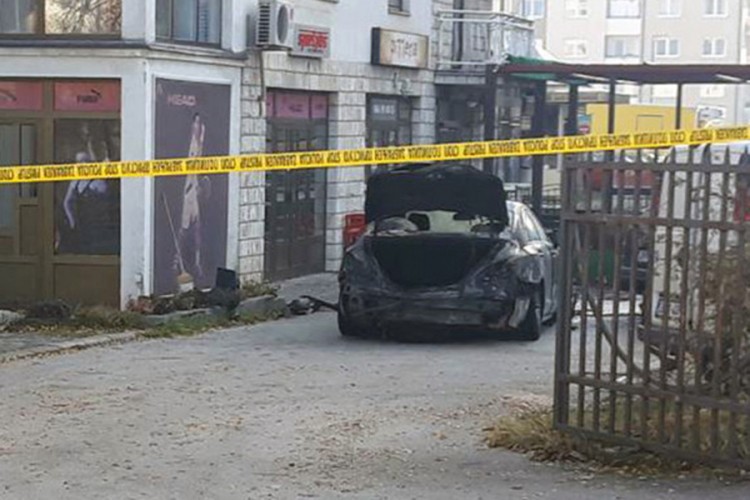 Izvještaj policije: Zapalio auto sina Riste Jugovića