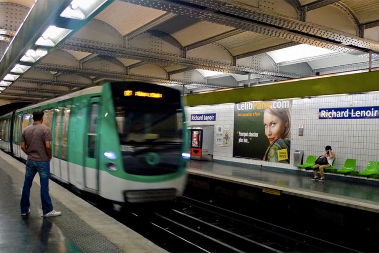 U pariskom metrou muškarac napadnut kiselinom
