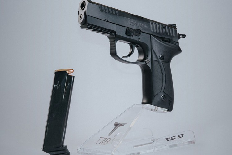 Pištolj proizveden u BiH predstavljen u Abu Dabiju