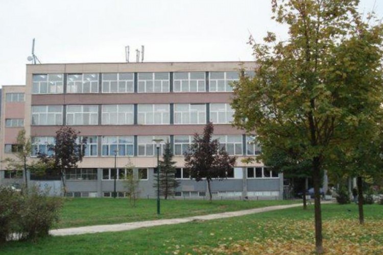 Dojava o bombi u sarajevskoj Drugoj gimnaziji, policija vrši uviđaj
