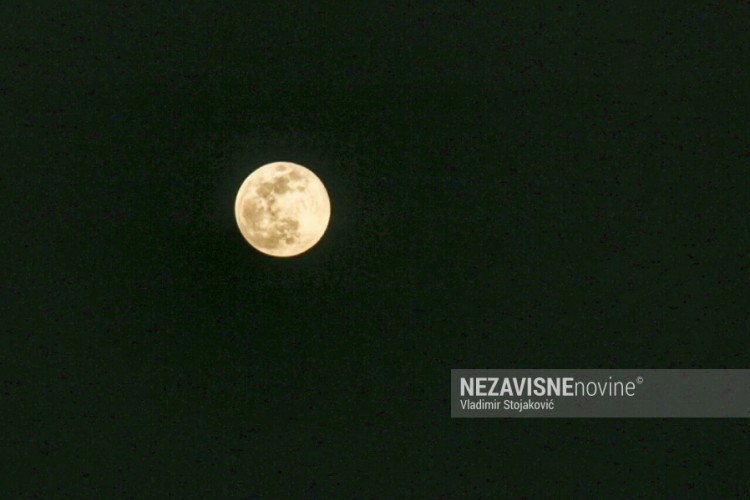 Večeras možete vidjeti najveći i najsvjetliji Mjesec ove godine
