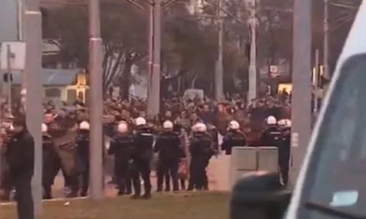 Objavljen snimak sukoba Grobara i policije