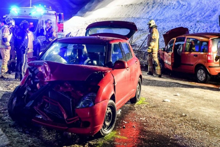 Vozač iz BiH teško povrijeđen u sudaru u Austriji