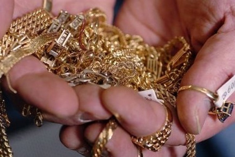 "Zlatni karat" zaplijenio veću količinu nakita