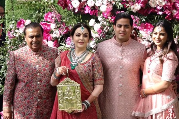 Najbogatiji Indijac oženio sina, ovako je izgledala svadba