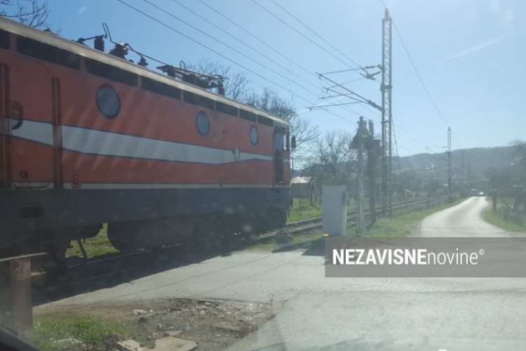 U Vrbanji prošao voz iako rampa nije bila spuštena
