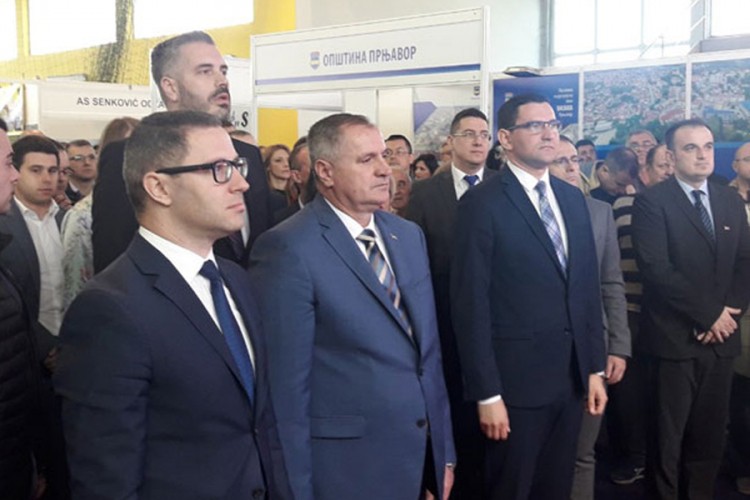 Višković otvorio deveti regionalni sajam u Prnjavoru