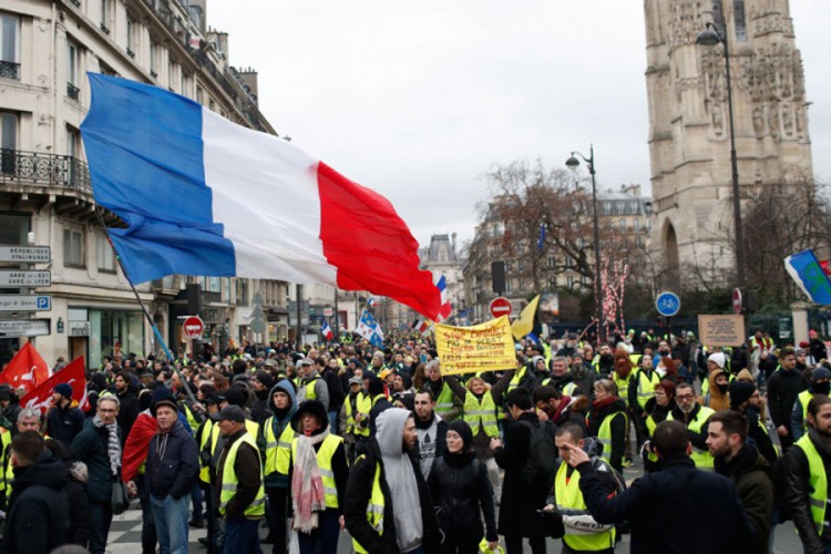 U Parizu zabranjen protest "žutih prsluka"