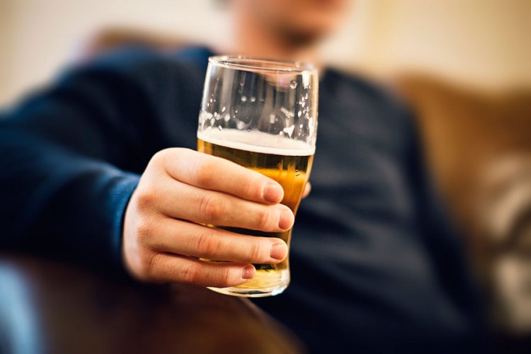250.000 Hrvata zavisni od alkohola