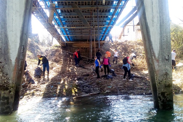 Uspješna akcija čišćenja obale Vrbasa