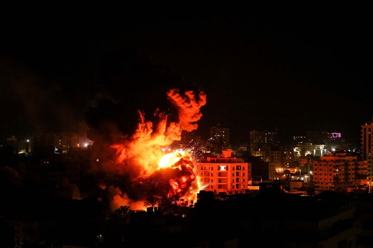 Izrael zasuo raketama Pojas Gaze