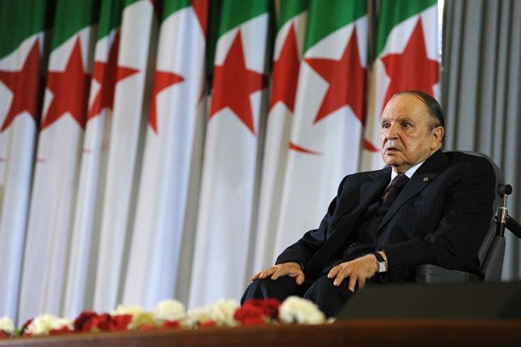 Vojska u Alžiru pozvala na ustavnu smjenu Buteflike