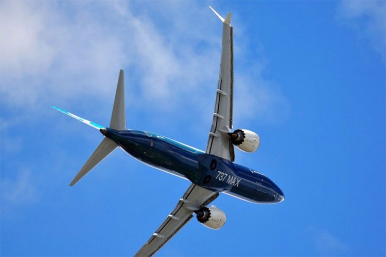 "Boing" objavio novi softver za "737 maks"