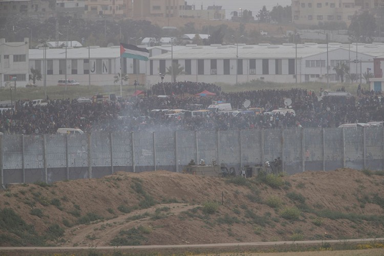 Desetine hiljada Palestinaca na granici Izraela i Pojasa Gaze