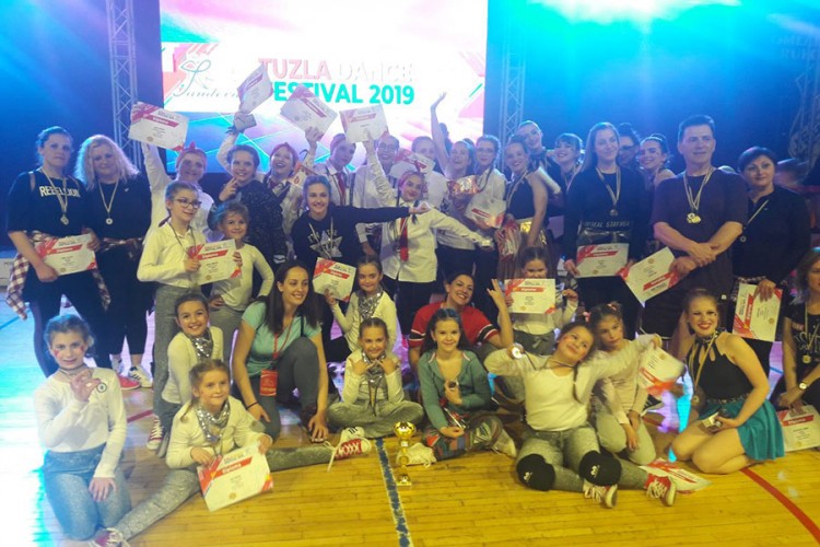Plesači "Bloka" apsolutni pobjednici na internacionalnom takmičenju u Tuzli