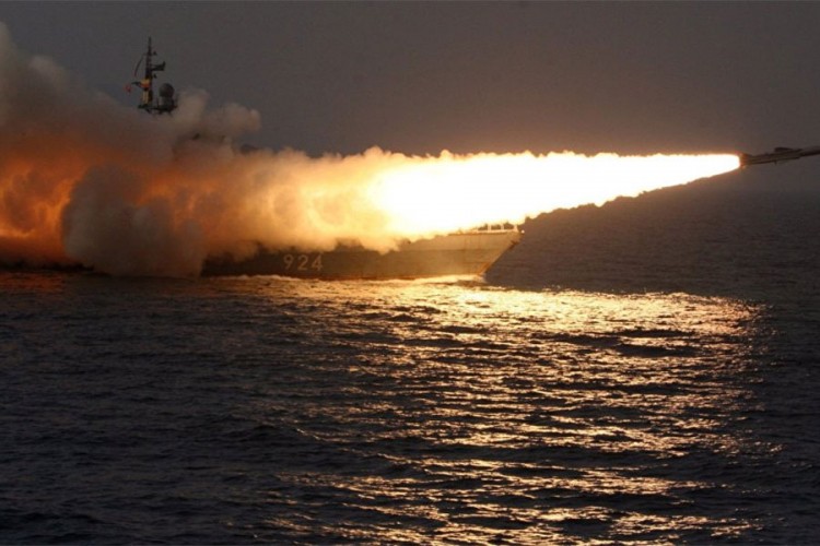 Objavljen snimak raketnih gađanja u Crnom moru