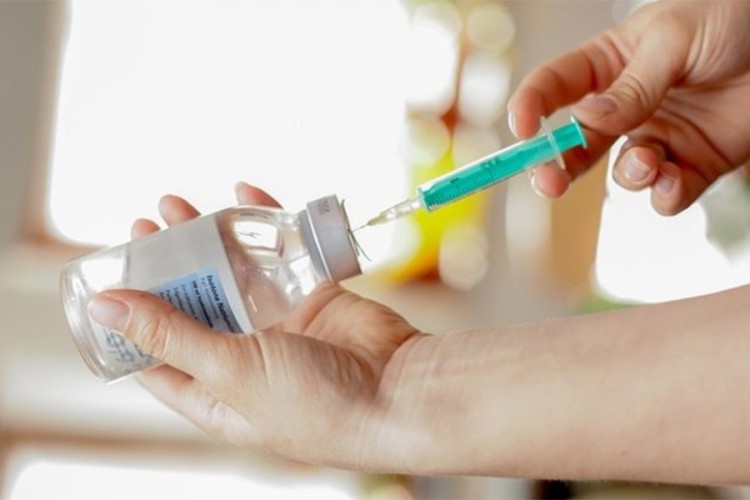 Ministar zaprijetio kaznama roditeljima koji ne budu vakcinisali djecu