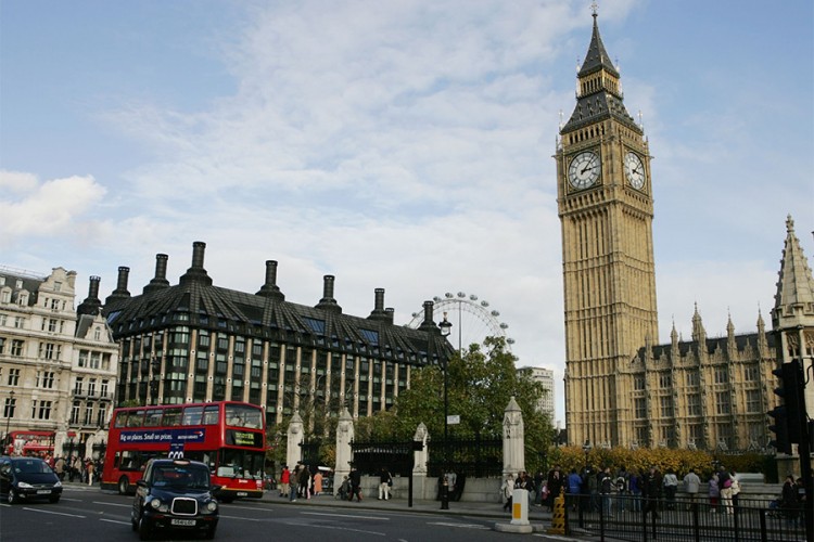 London uvodi taksu od 12,5 funti za starija vozila