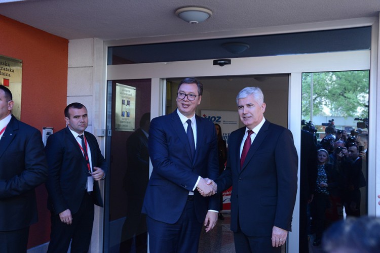 Vučić doputovao u Mostar, sastao se sa Čovićem