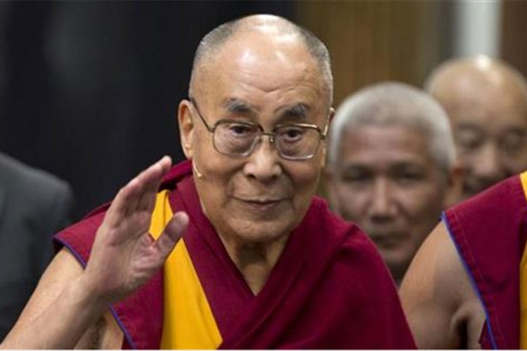Dalaj-lama prebačen u bolnicu