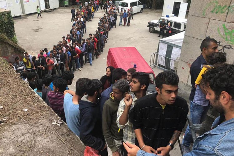 Vlada u USK zaprijetila zatvaranjem migrantskih centara